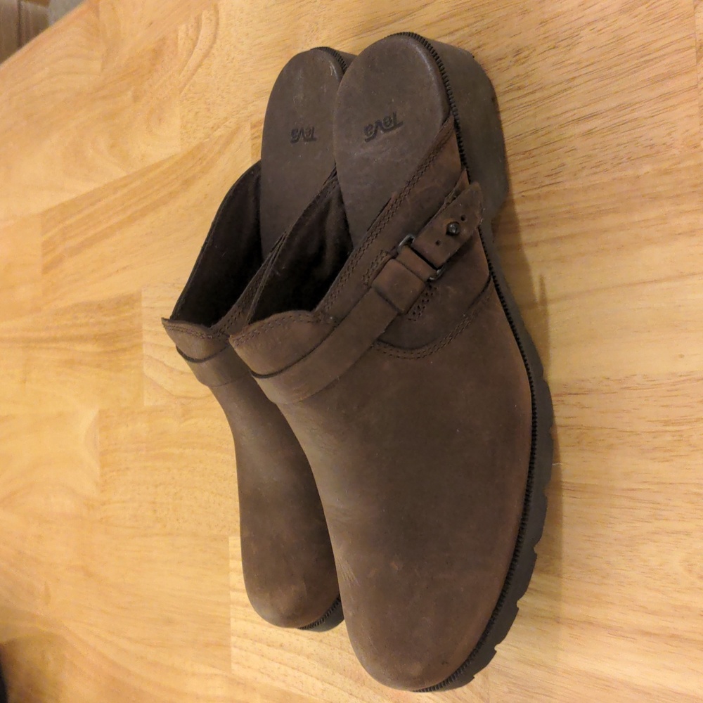 Teva Delavina Clogs